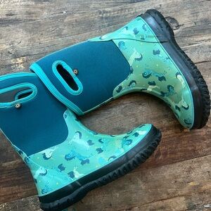 Bogs Kids Insulated Rainboots/Winter boots Unicorn Print SZ 5